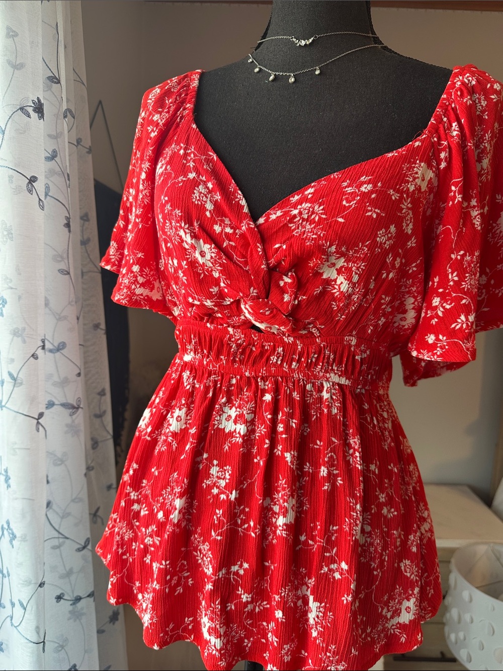 Daytrip Red Floral Knot-Front Peplum Blouse - Picture 1 of 2